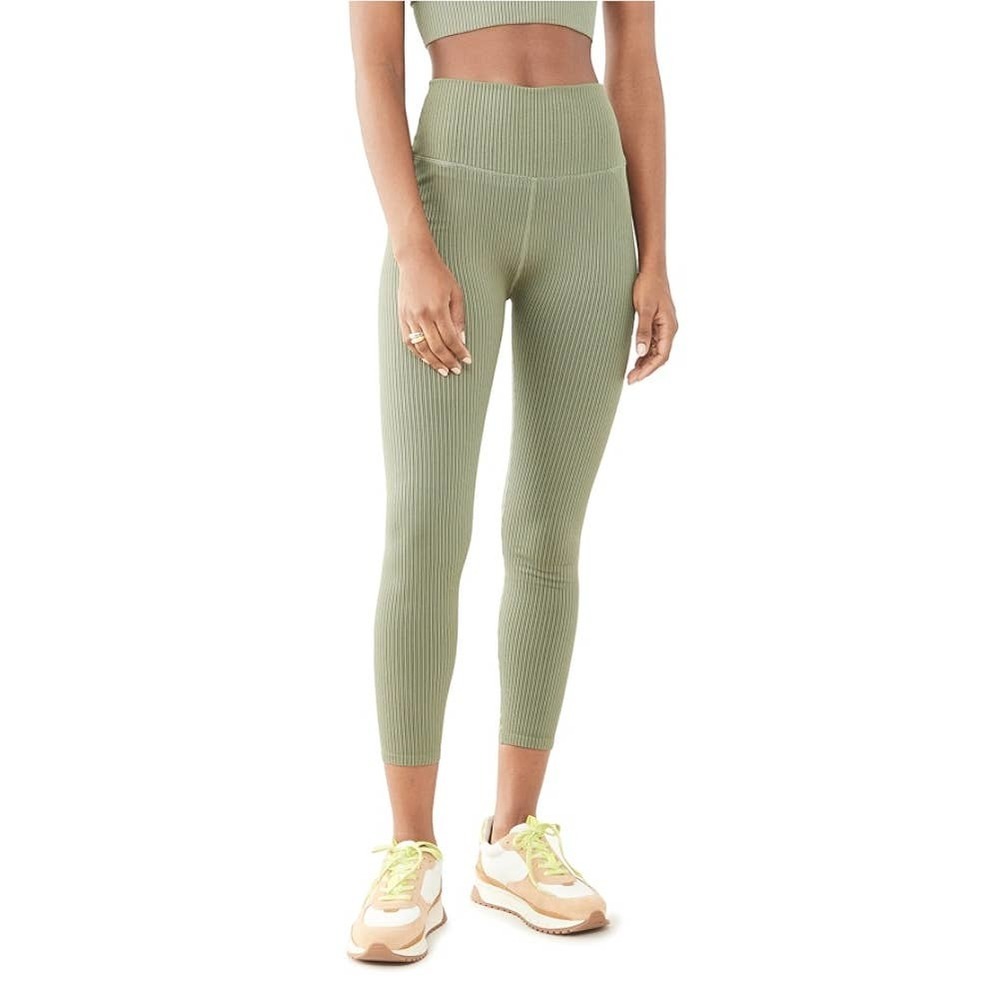 Good American Essentials Seamless Ribbed Leggings in Green Size 3/4 or L/XL